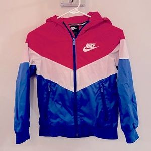 NIKE boys Spring Jacket size S, excellent condition, water resistant